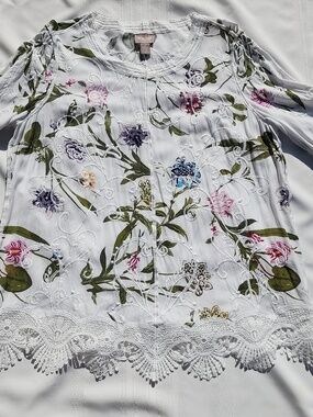 Chicos Lace Blouse With Embroidery , Off White Floral, Perfect For EASTER